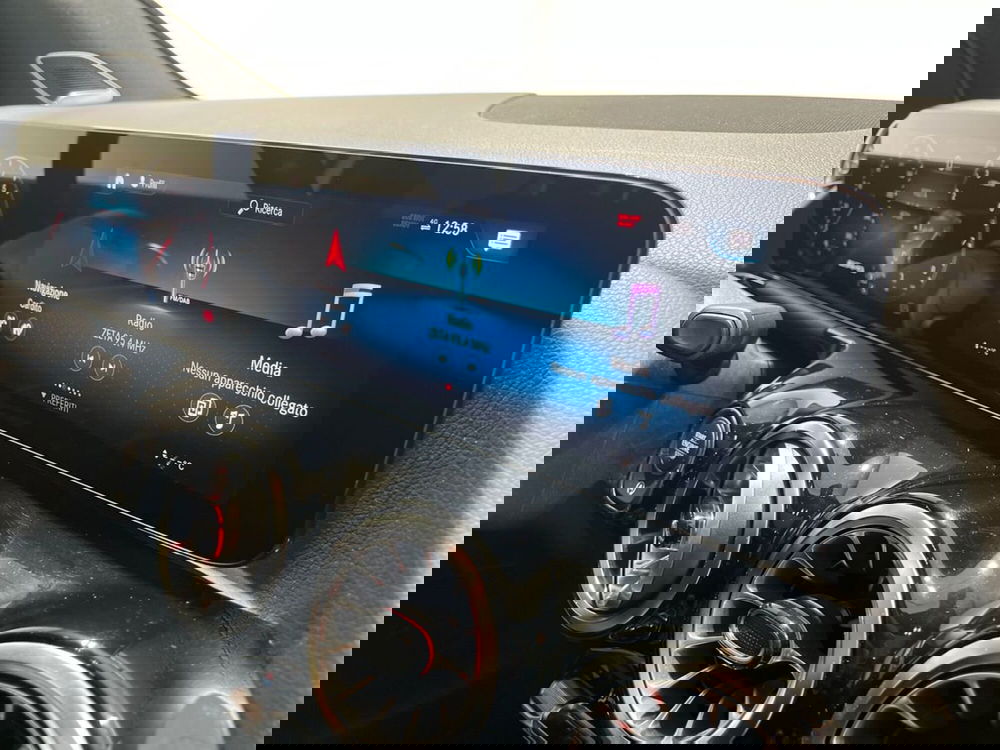 Mercedes-Benz GLA SUV usata a Napoli (14)