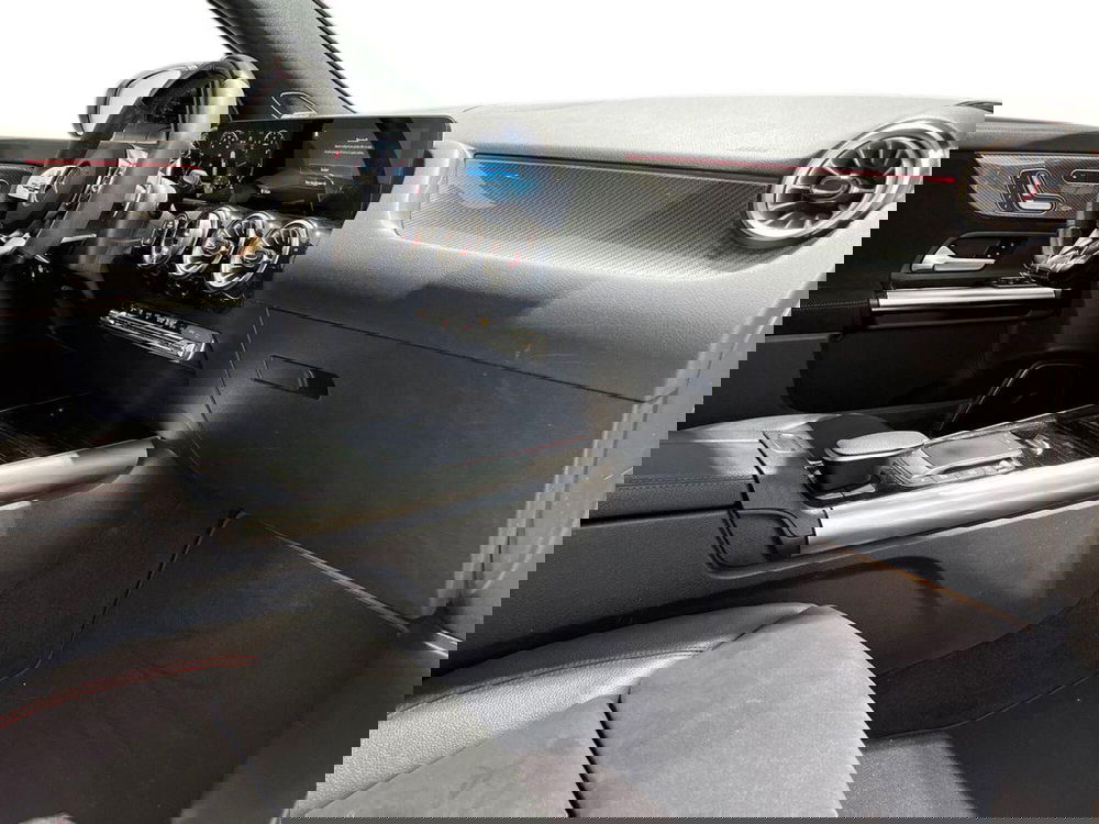 Mercedes-Benz GLA SUV usata a Napoli (16)