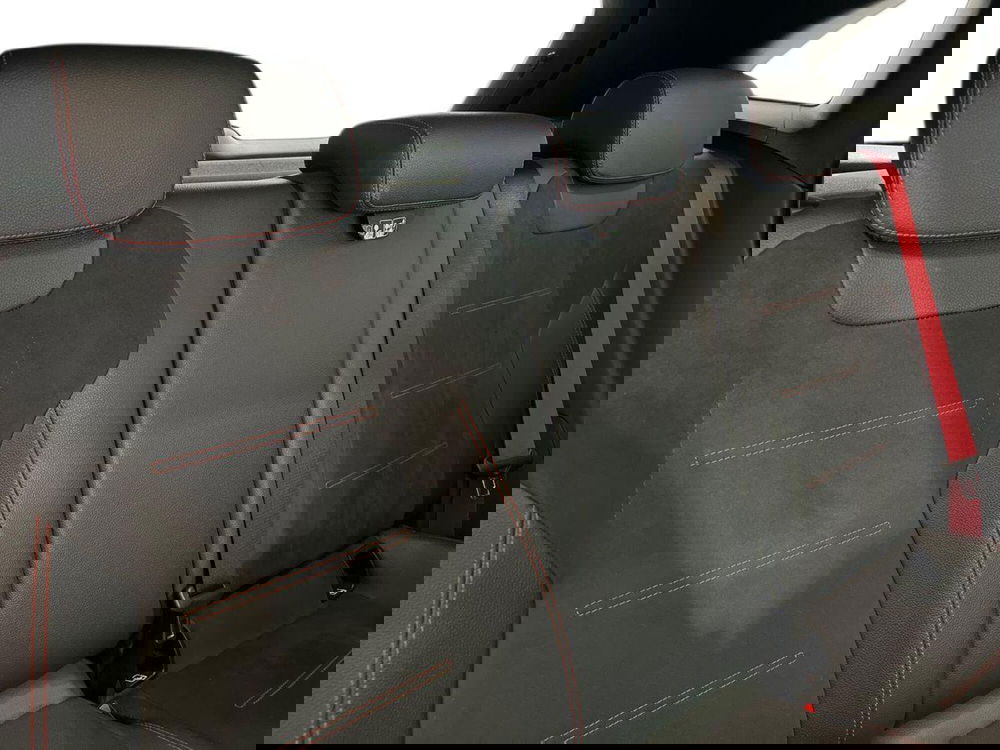 Mercedes-Benz GLA SUV usata a Napoli (17)