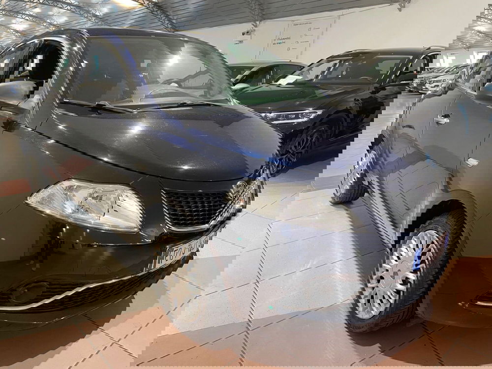 Lancia Ypsilon usata a Genova (6)