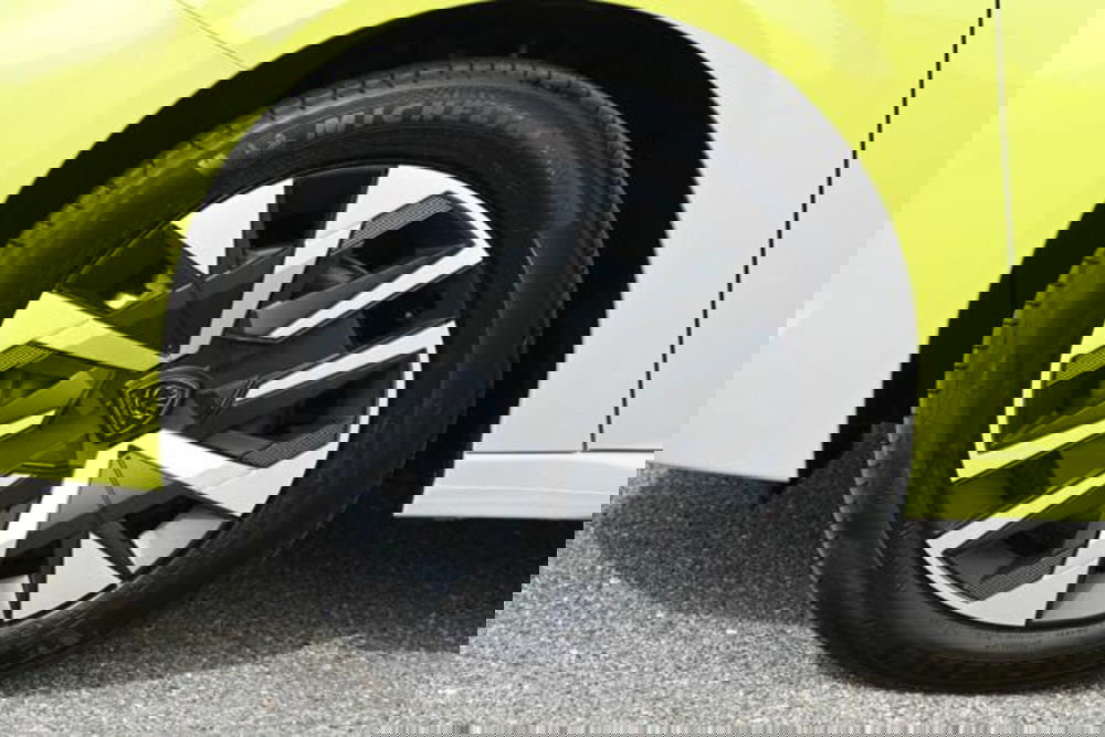 Peugeot 208 nuova a Torino (10)