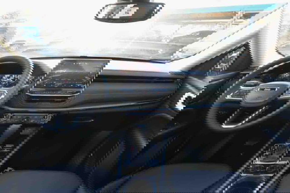 Jeep Compass nuova a Torino (11)