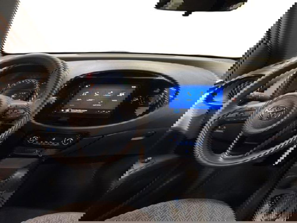 Toyota Aygo X usata a Vercelli (10)