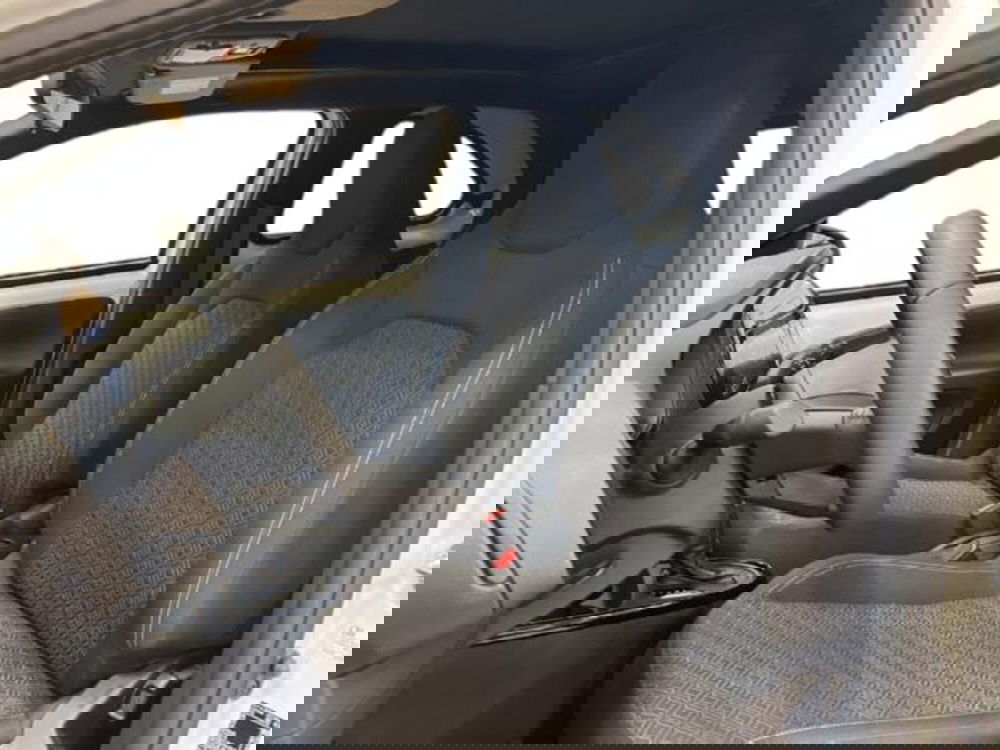 Toyota Aygo X usata a Vercelli (12)