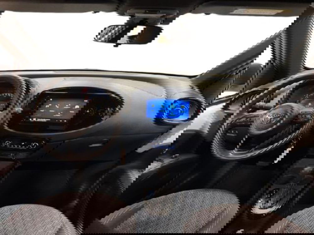 Toyota Aygo X usata a Vercelli (9)