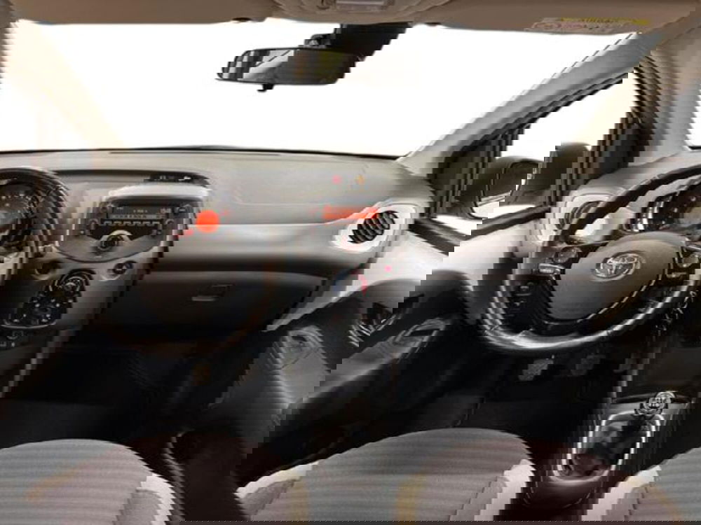 Toyota Aygo usata a Vercelli (8)