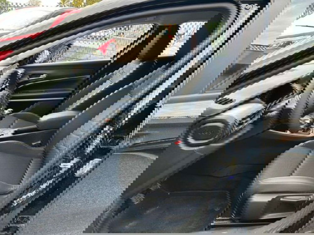 Jeep Avenger usata a Firenze (8)