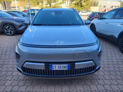 Hyundai Kona EV 64 kWh Exclusive del 2024 usata a Savona