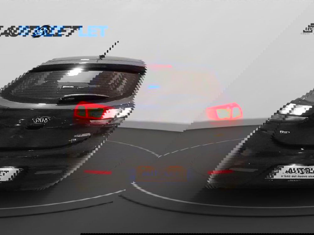 Kia Rio usata a Genova (6)