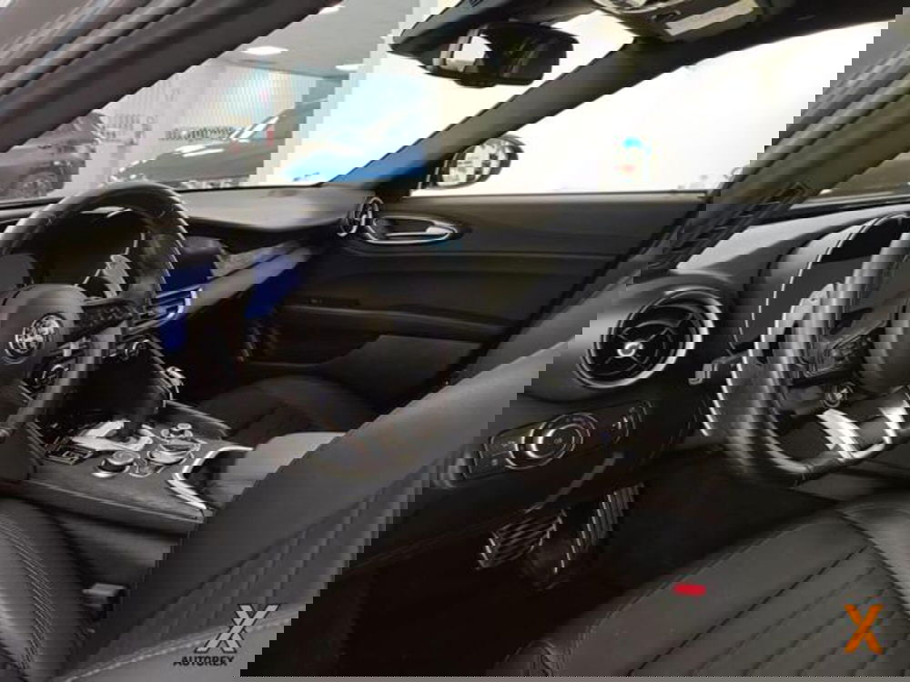 Alfa Romeo Giulia usata a Varese (16)