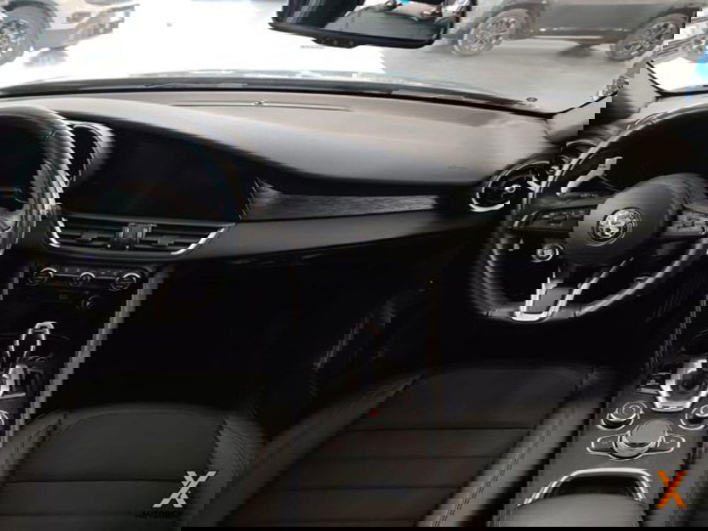 Alfa Romeo Giulia usata a Varese (18)