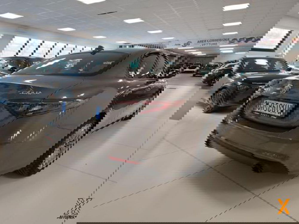 Alfa Romeo Giulia usata a Varese (6)