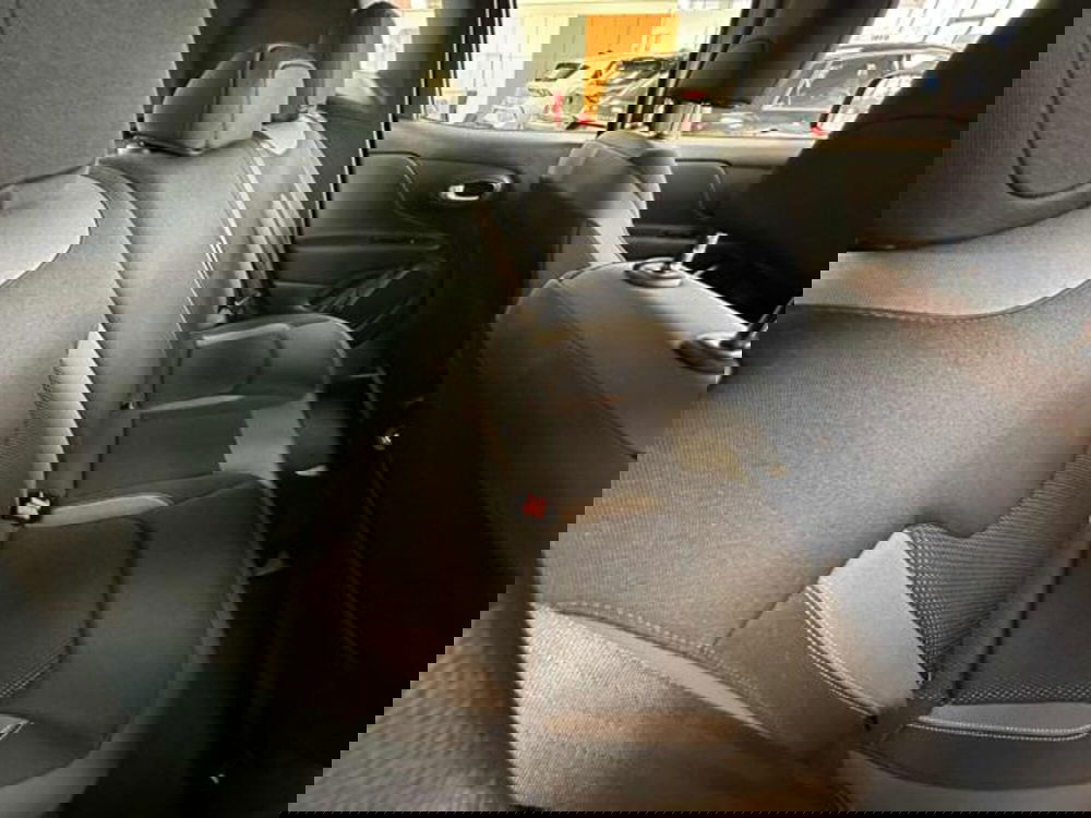 Jeep Renegade usata a Milano (11)