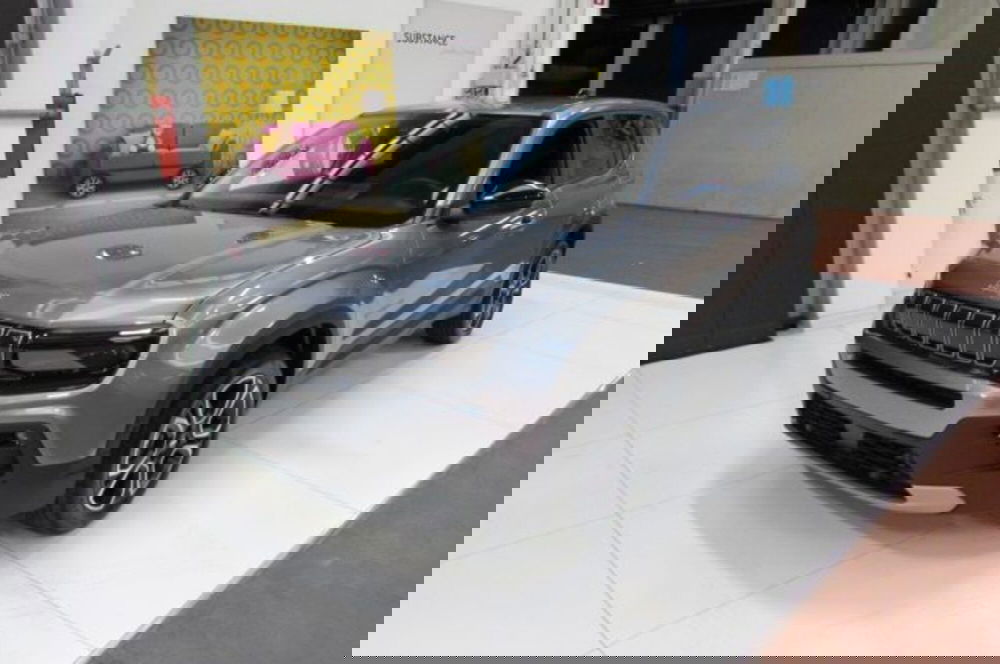 Jeep Avenger nuova a Milano