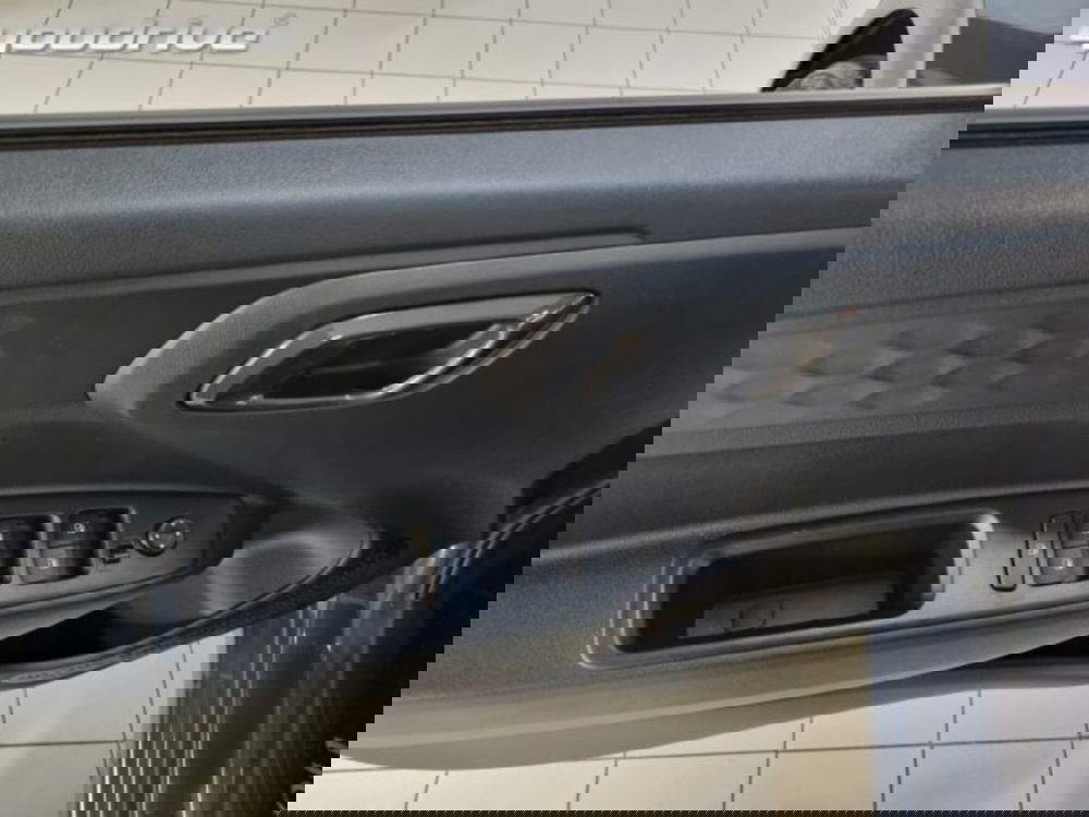 Hyundai i10 nuova a Napoli (18)