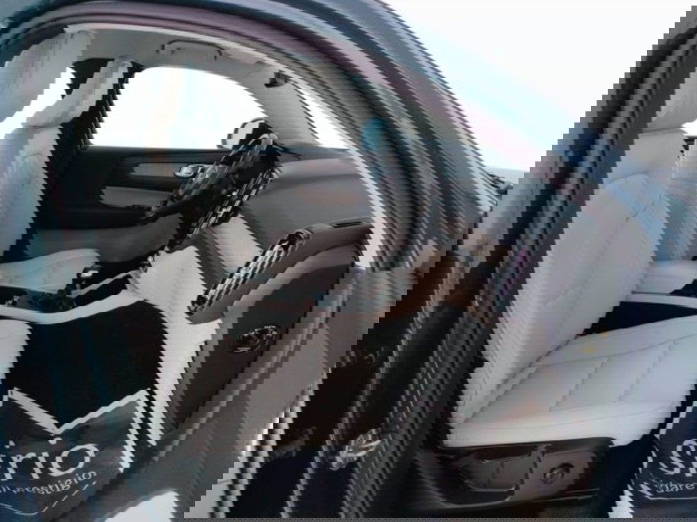 Volvo XC40 usata a Teramo (10)