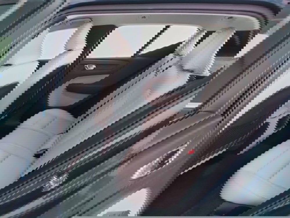 Volvo XC40 usata a Teramo (12)