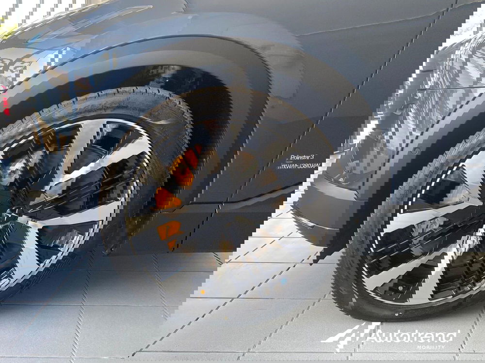 Polestar Polestar 3 nuova a Bari (5)