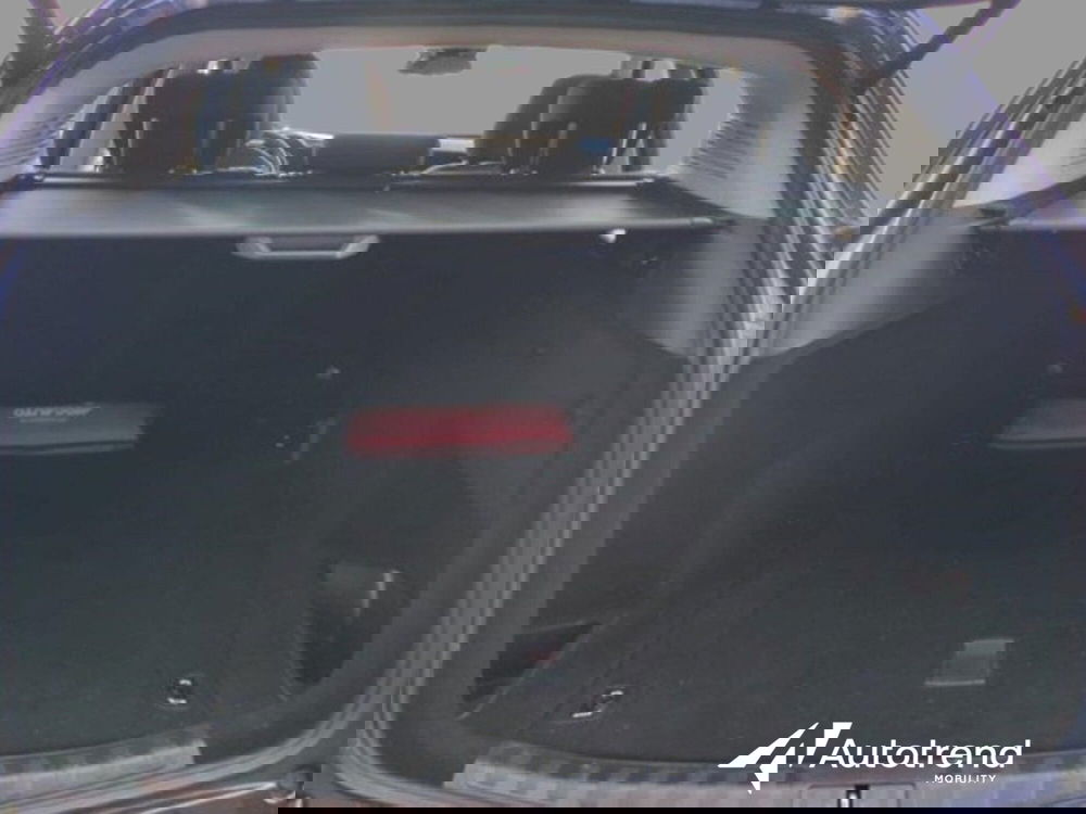 Alfa Romeo Stelvio usata a Bari (4)