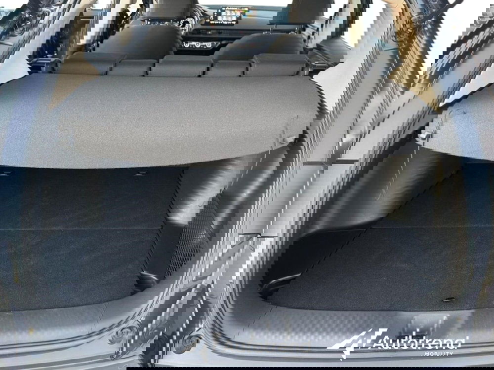 Honda ZR-V usata a Bari (16)