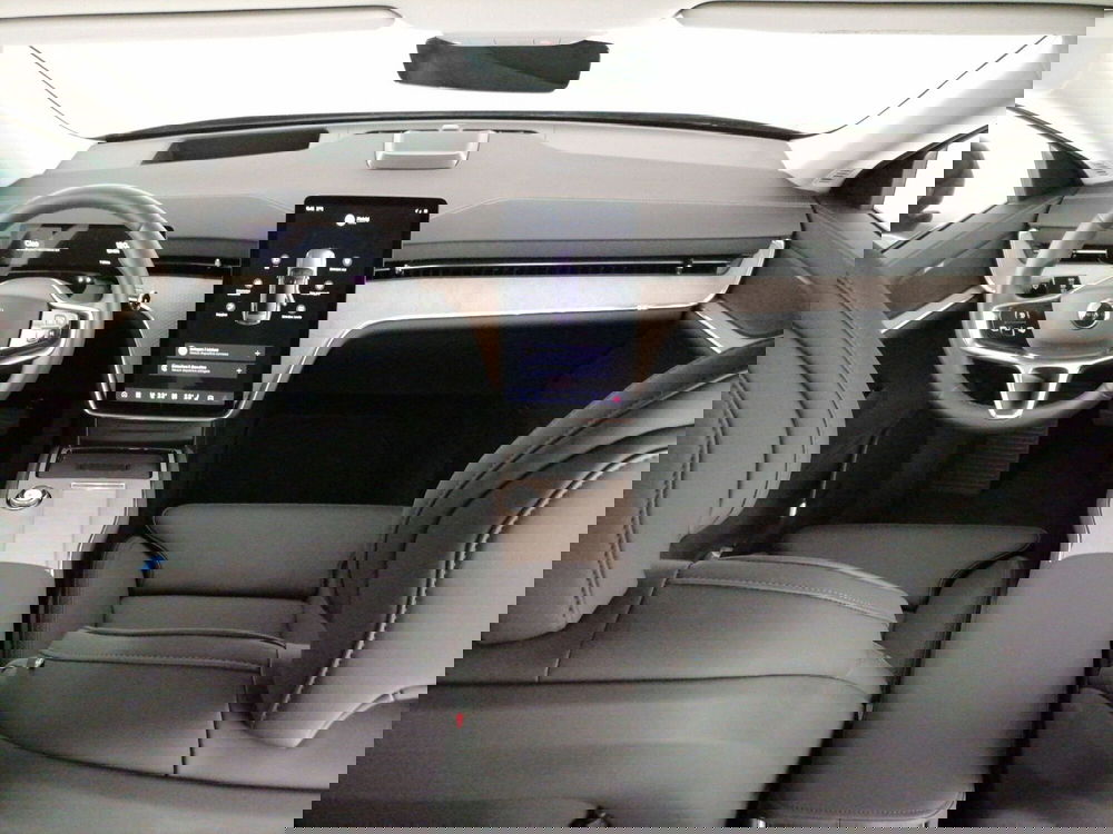 Volvo EX90 usata a Roma (10)