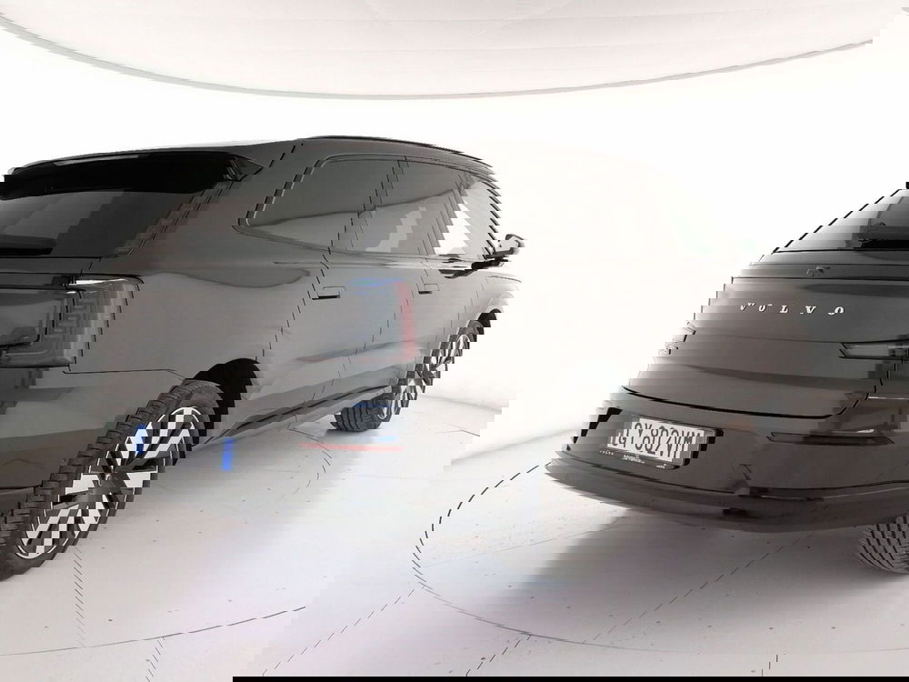 Volvo EX90 usata a Roma (2)