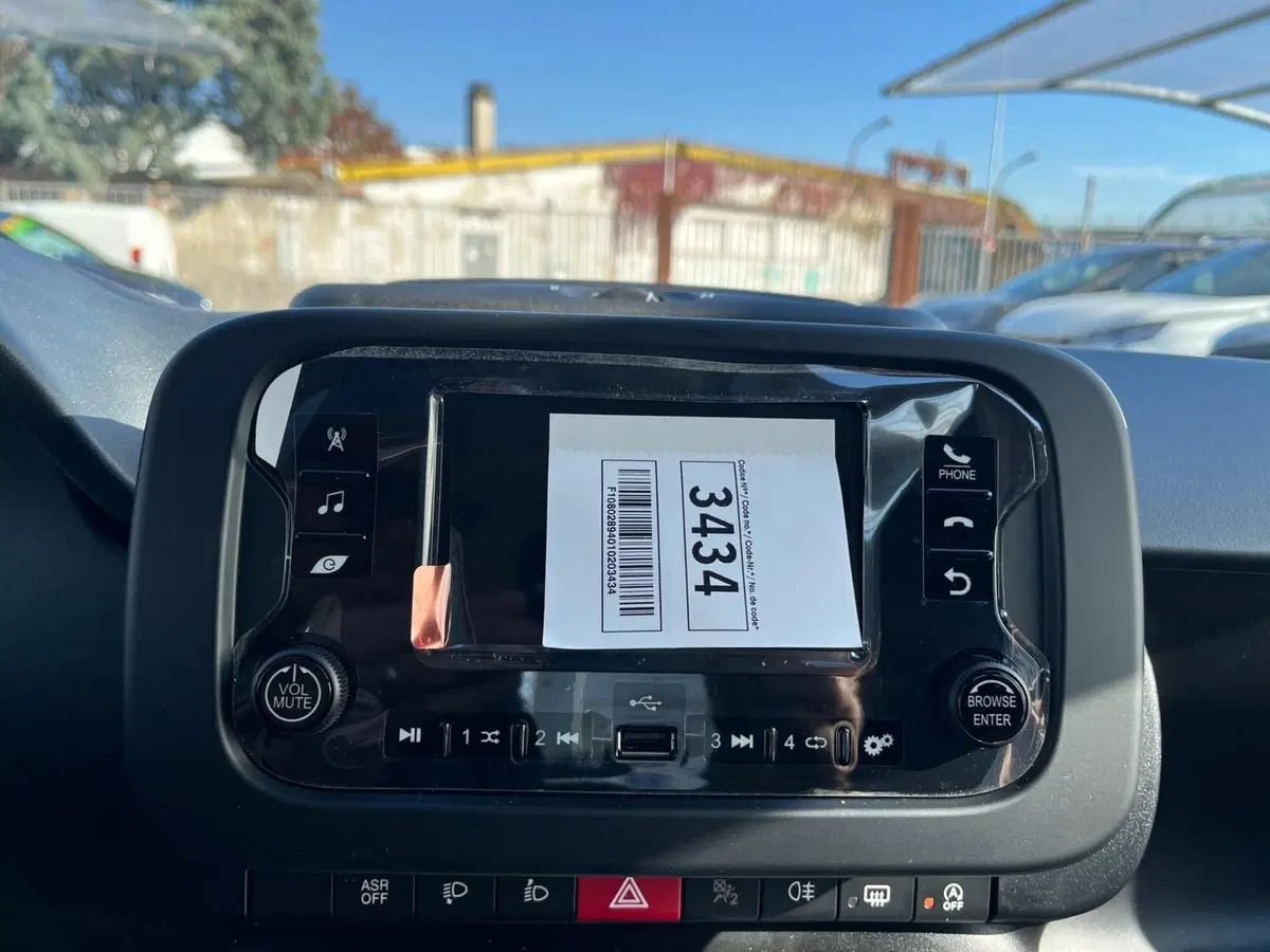 Fiat Panda nuova a Milano (16)
