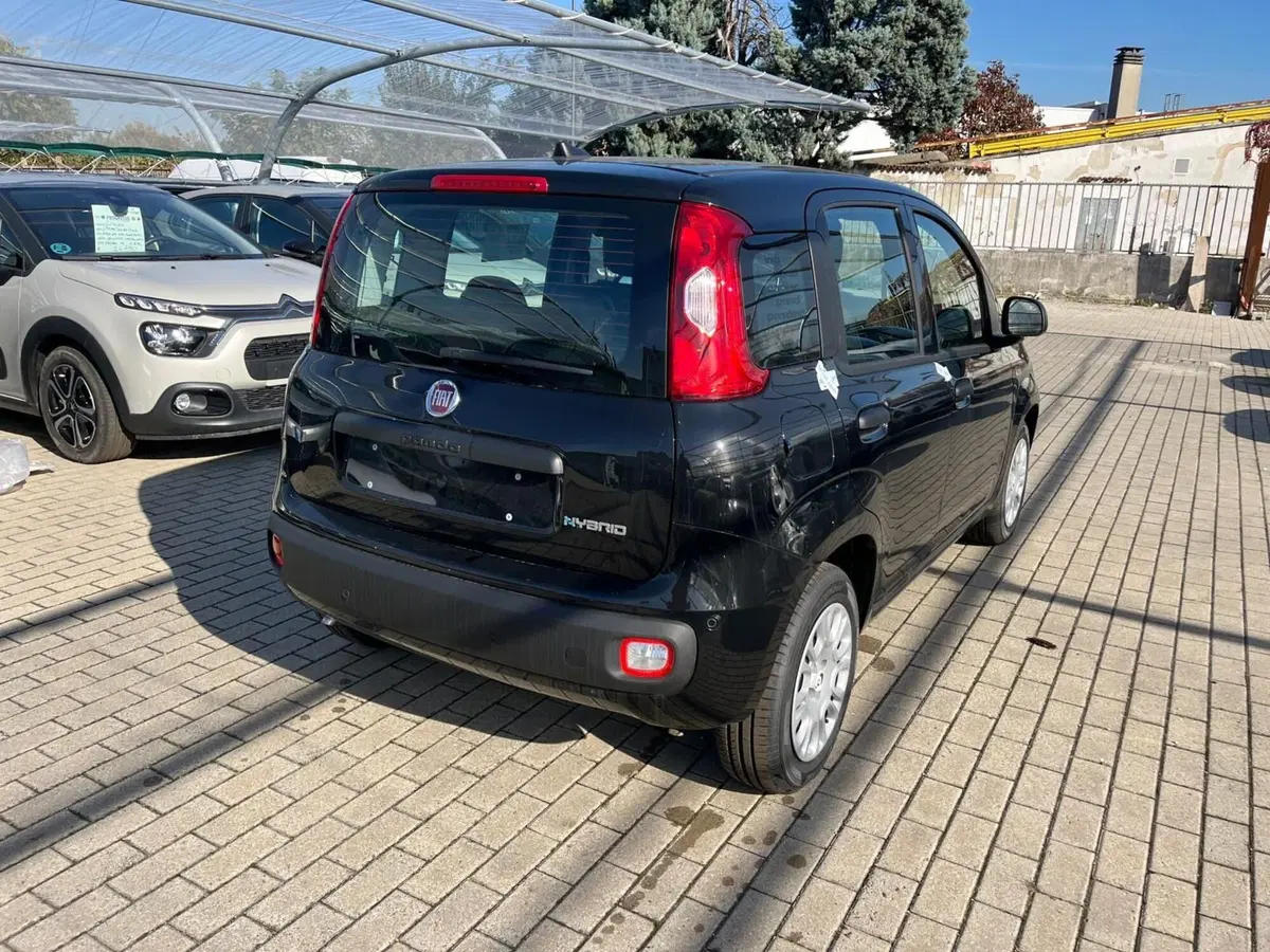 Fiat Panda nuova a Milano (7)