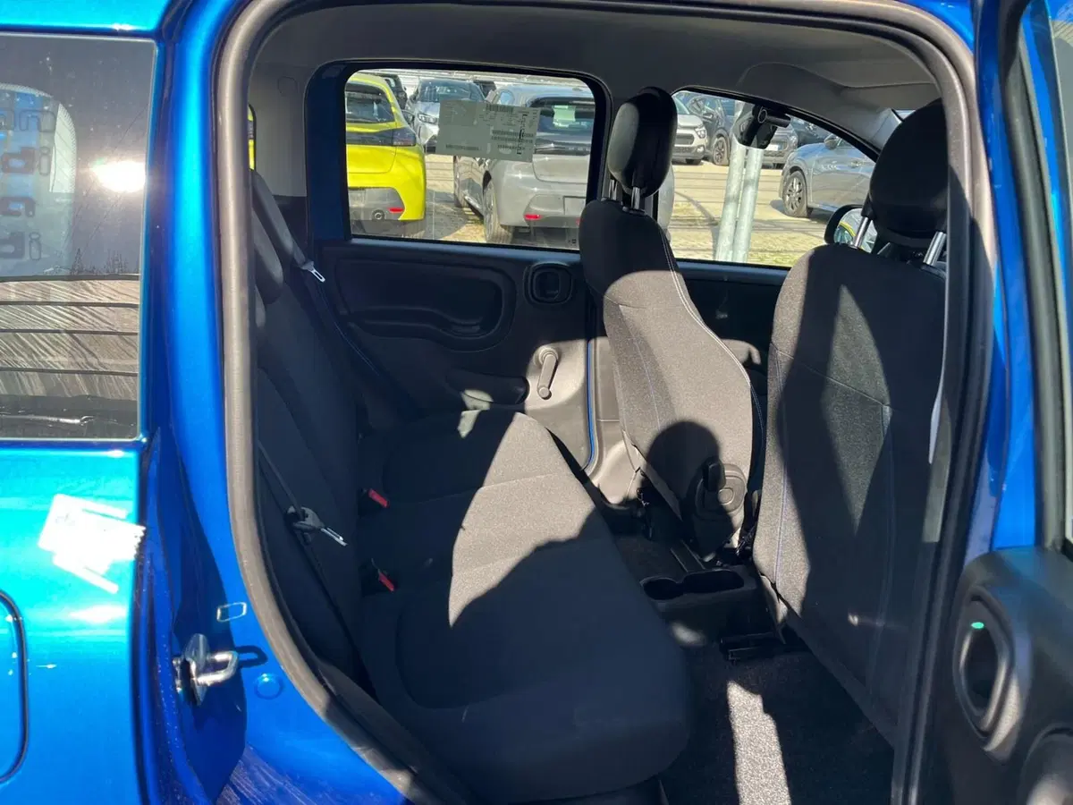 Fiat Panda nuova a Milano (14)