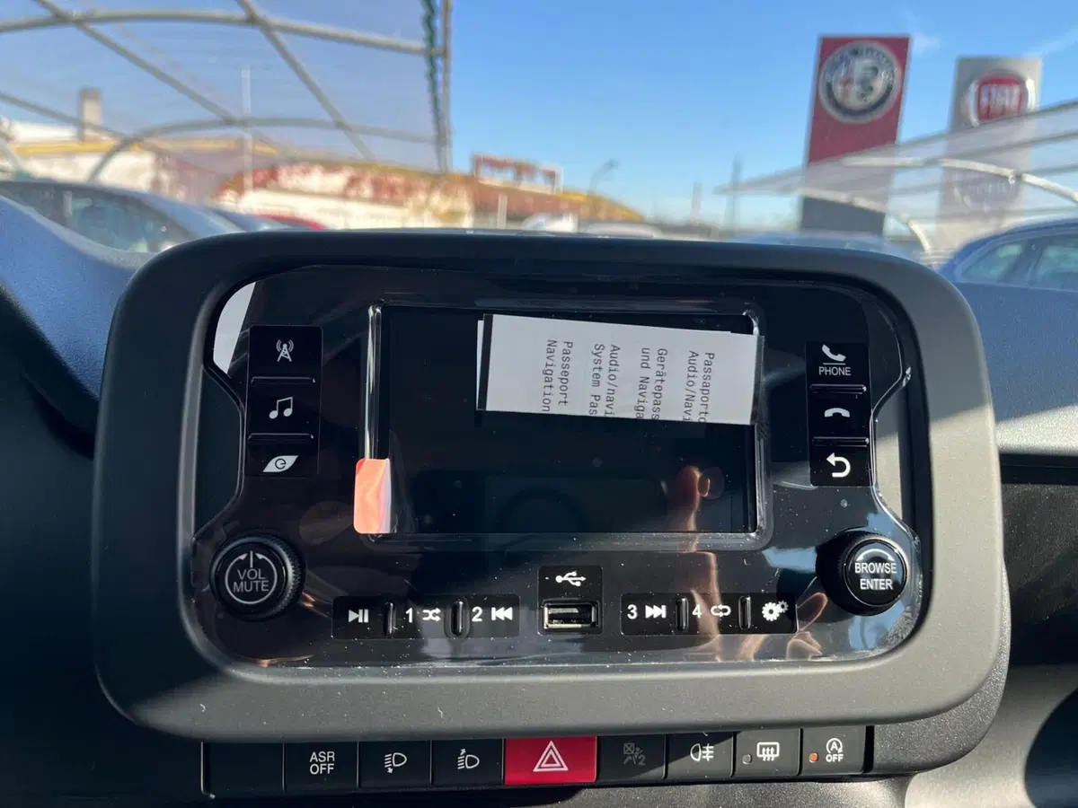 Fiat Panda nuova a Milano (16)