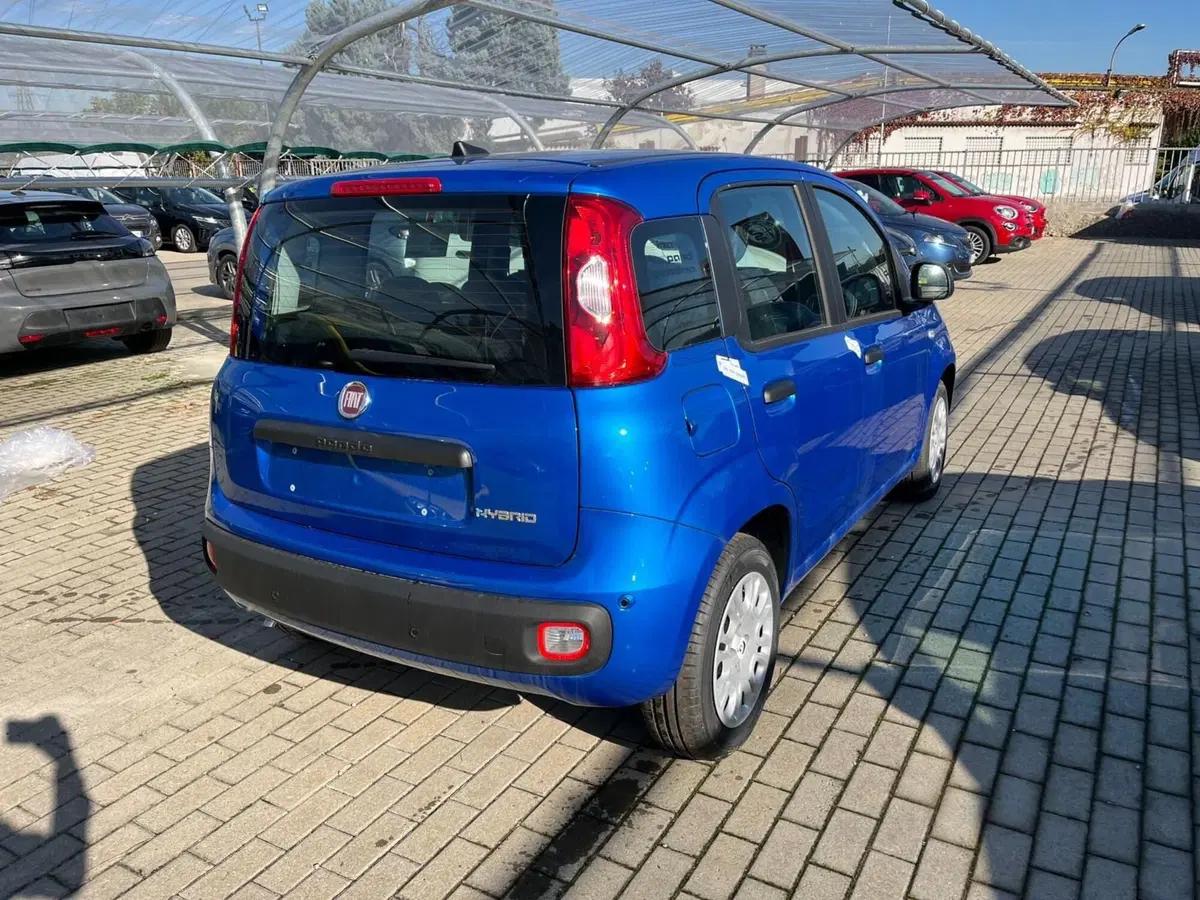 Fiat Panda nuova a Milano (6)