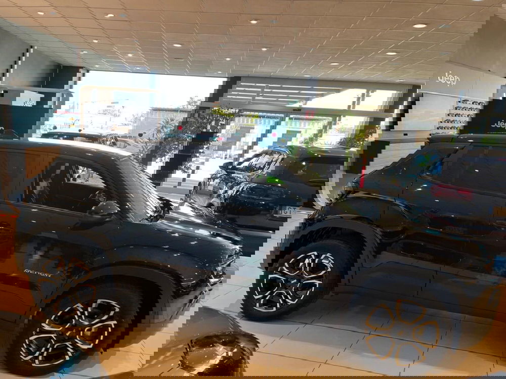 Jeep Avenger nuova a Milano (4)