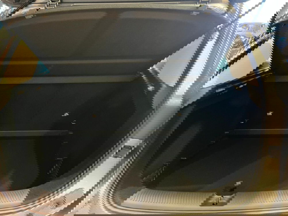 Mg ZS nuova a Milano (10)