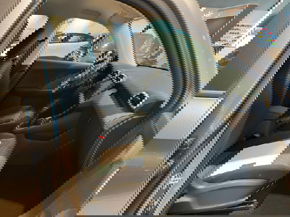 Mg ZS nuova a Milano (12)