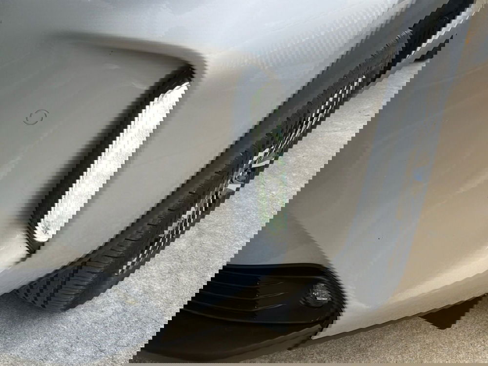 Toyota Yaris Cross nuova a Sassari (10)