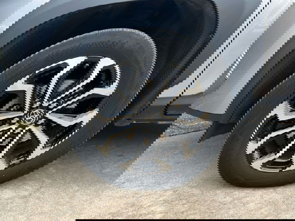 Toyota Yaris Cross nuova a Sassari (11)