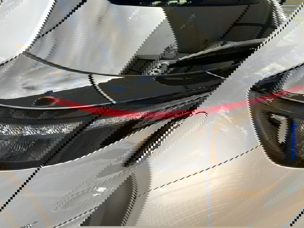 Toyota Yaris Cross nuova a Sassari (13)