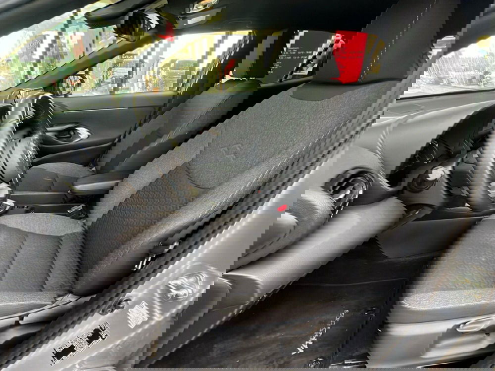 Toyota Yaris Cross nuova a Sassari (17)