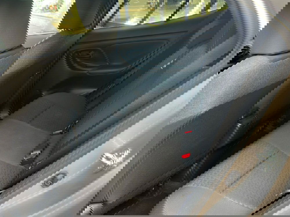 Toyota Yaris Cross nuova a Sassari (19)