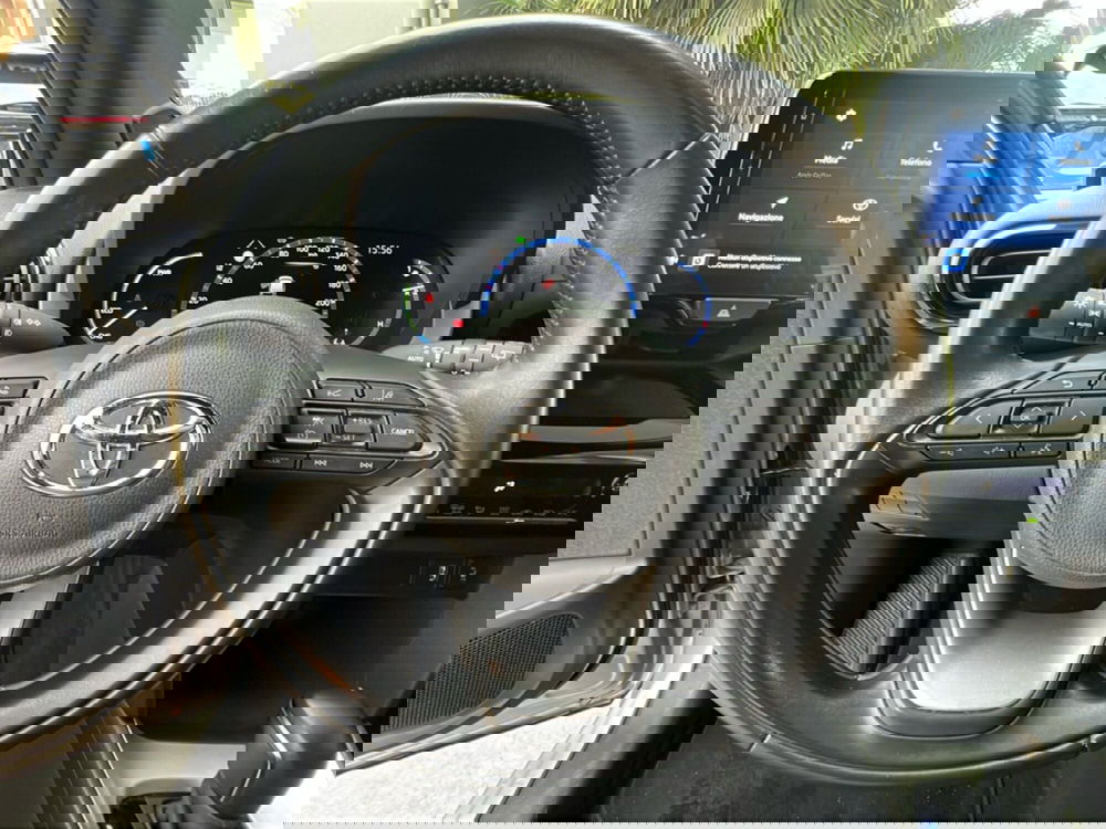 Toyota Yaris Cross nuova a Sassari (20)