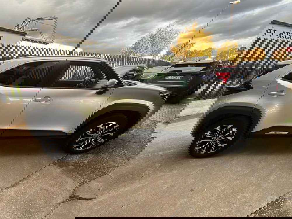 Toyota Yaris Cross nuova a Sassari (6)