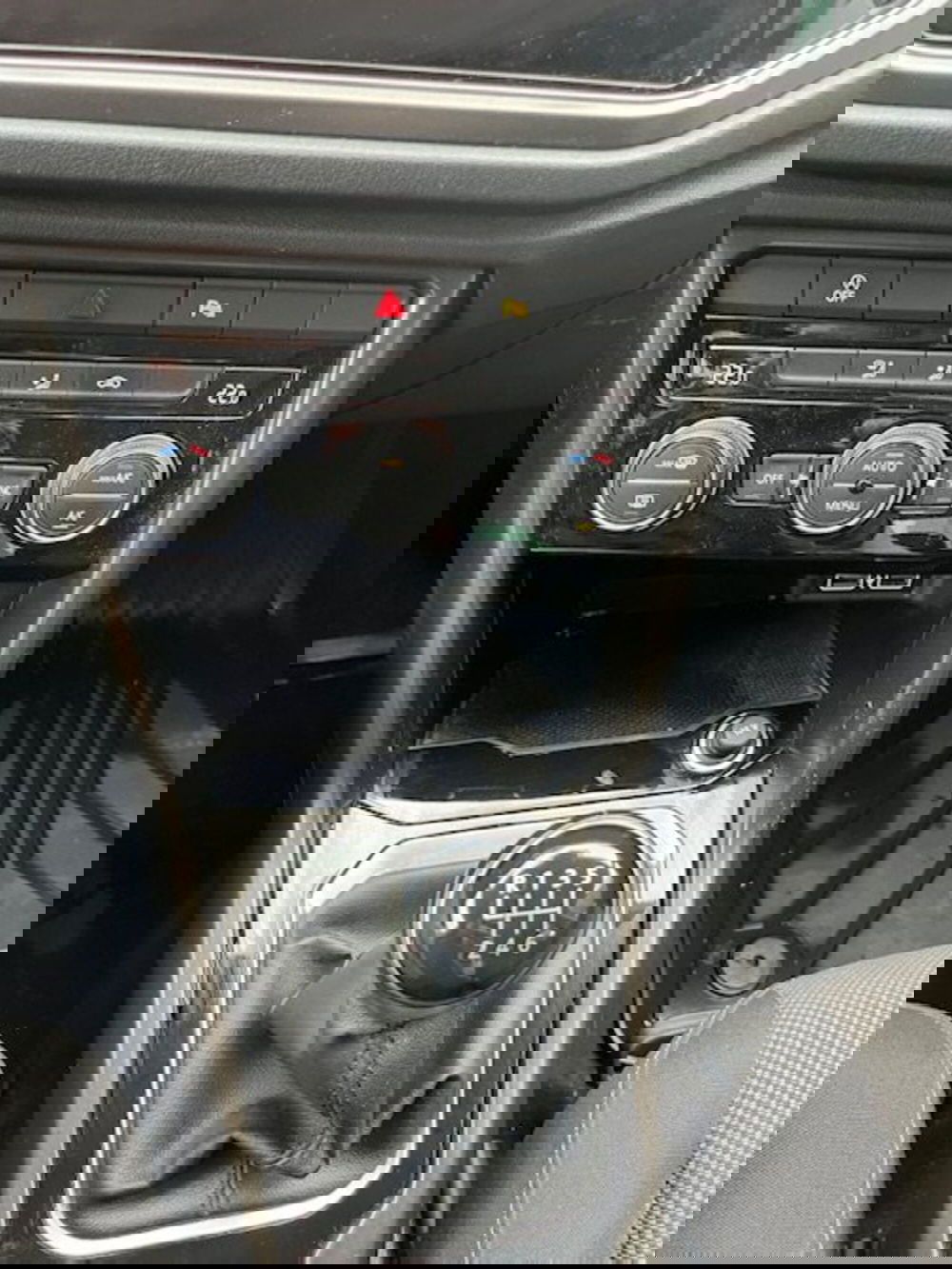 Volkswagen T-Roc usata a Ascoli Piceno (10)