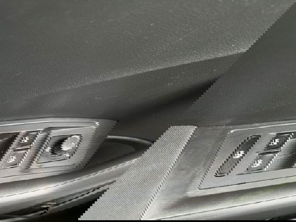 Volkswagen T-Roc usata a Ascoli Piceno (12)