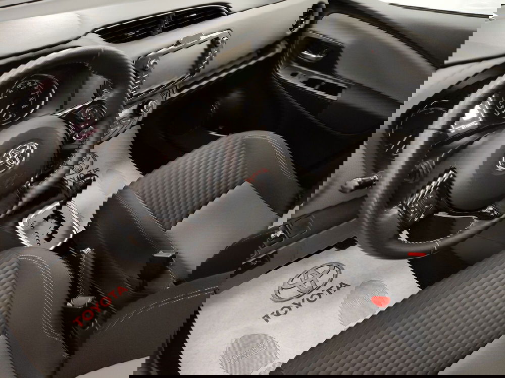 Toyota Yaris usata a Roma (12)