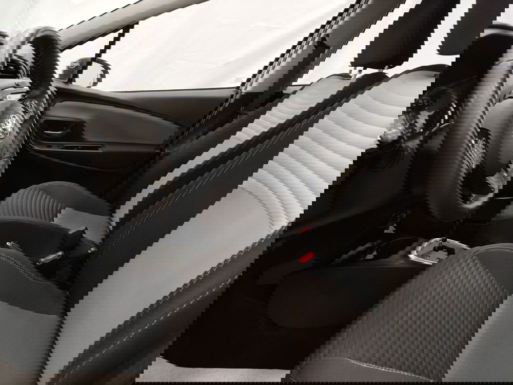 Toyota Yaris usata a Roma (14)