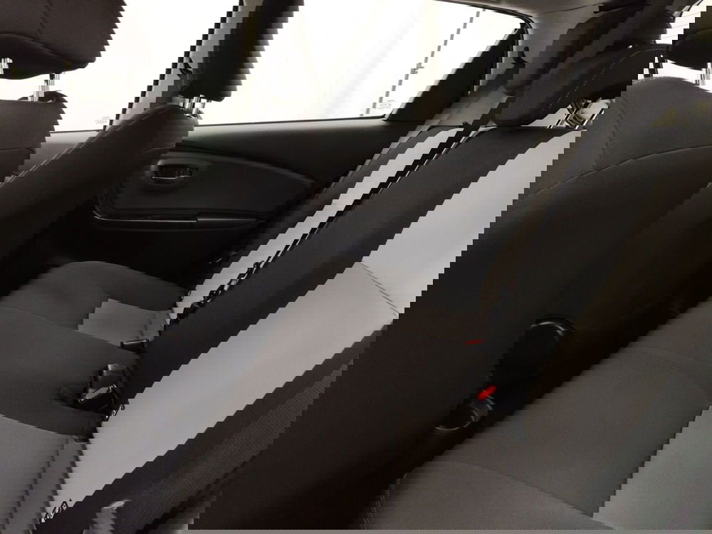 Toyota Yaris usata a Roma (15)