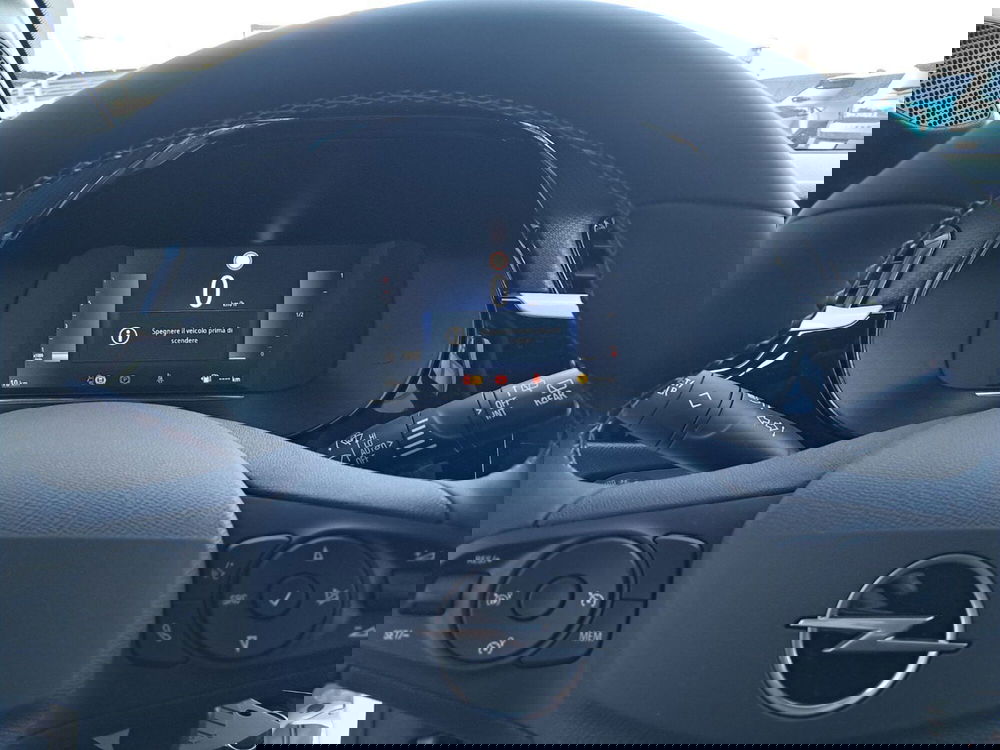 Opel Corsa nuova a Bologna (11)