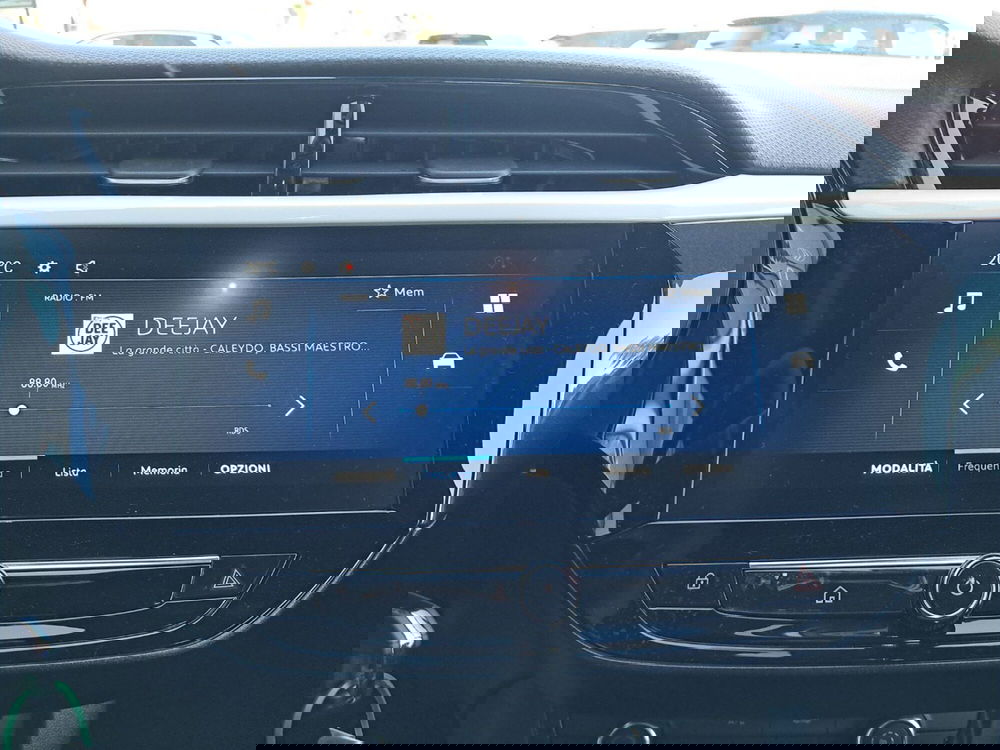 Opel Corsa nuova a Bologna (12)