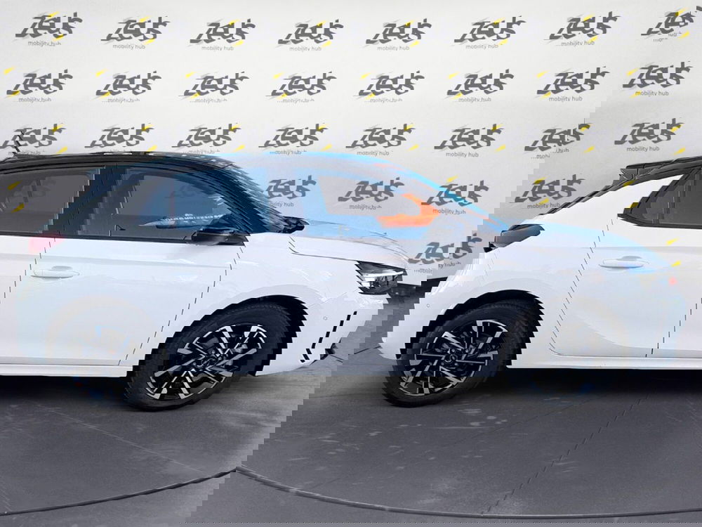 Opel Corsa nuova a Bologna (7)