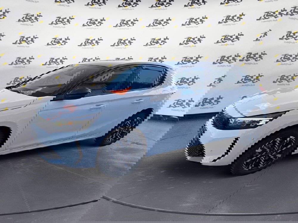 Opel Corsa nuova a Bologna (8)